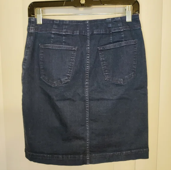 Talbots dark blue denim mini skirt Women's size 2p - Picture 2 of 3
